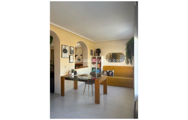 Resale - Villa / Detached - Ciudad Quesada - Quesada Center