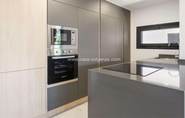 Resale - Apartment / flat - Los Altos - Costa Blanca