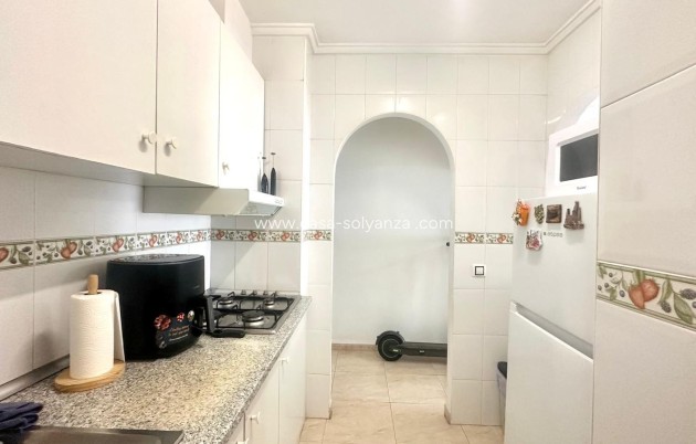 Resale - Apartment / flat - Torrevieja - Estacion Autobuses