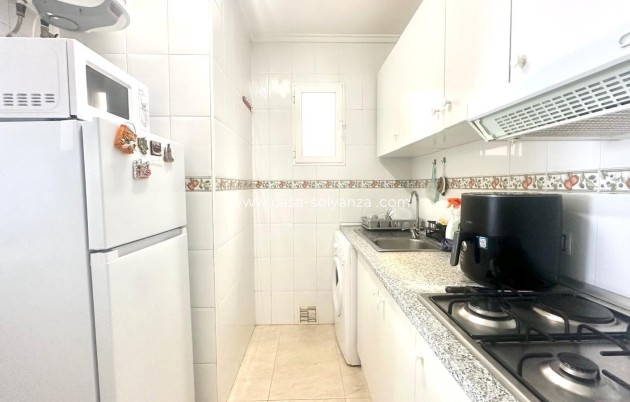 Resale - Apartment / flat - Torrevieja - Estacion Autobuses