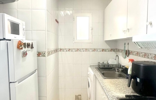 Resale - Apartment / flat - Torrevieja - Estacion Autobuses