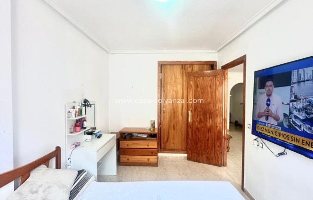 Resale - Apartment / flat - Torrevieja - Estacion Autobuses