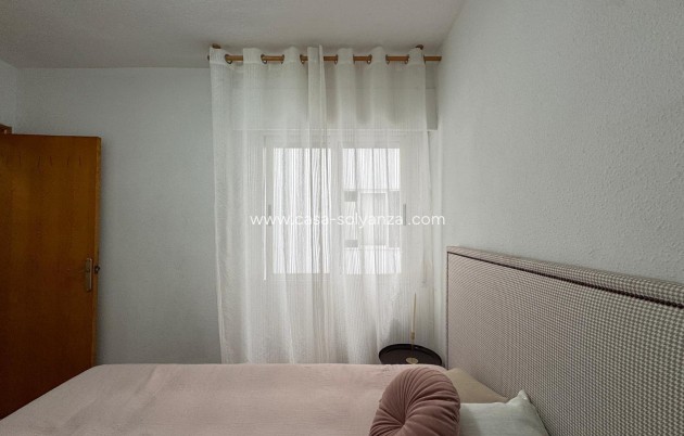 Resale - Apartment / flat - Torrevieja - Center