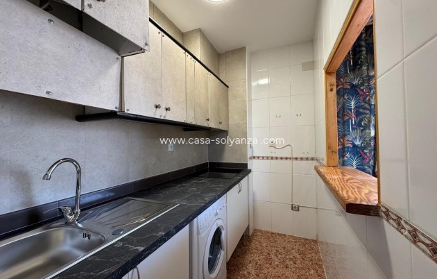 Resale - Apartment / flat - Torrevieja - Center