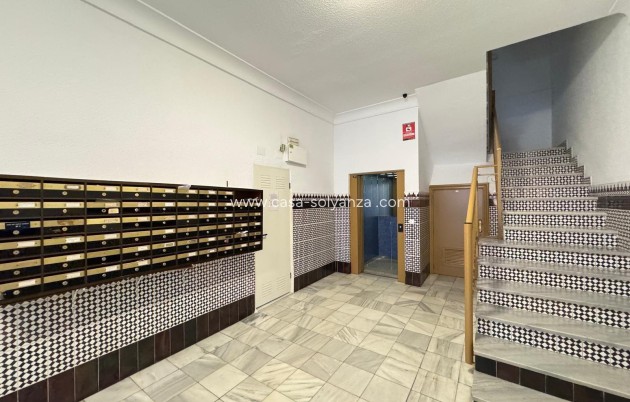 Resale - Apartment / flat - Torrevieja - Center