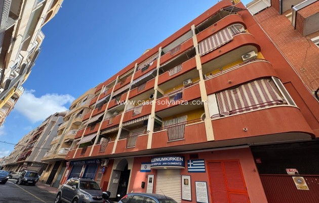 Resale - Apartment / flat - Torrevieja - Center