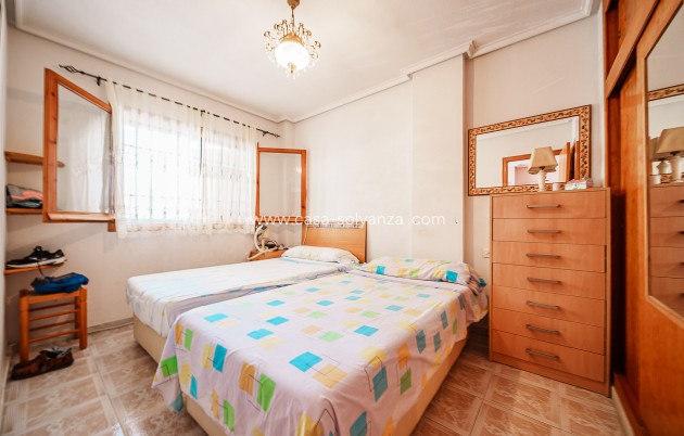 Resale - Apartment / flat - Torrevieja - La Mata