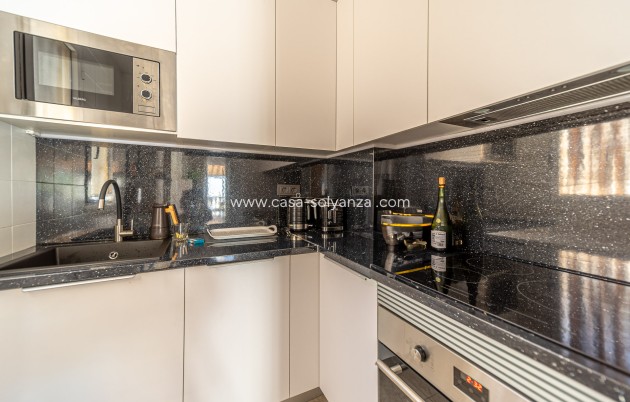Resale - Apartment / flat - Torrevieja - La Mata