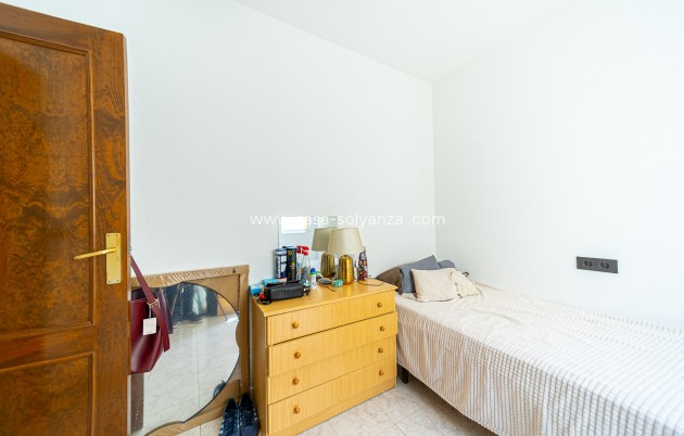 Resale - Apartment / flat - Torrevieja - La Mata