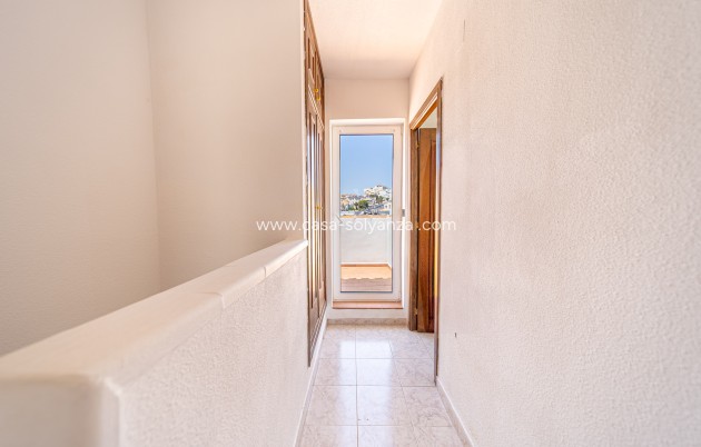 Resale - Apartment / flat - Torrevieja - La Mata