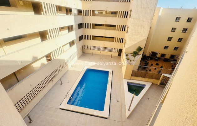 Resale - Apartment / flat - Torrevieja - Playa del Cura