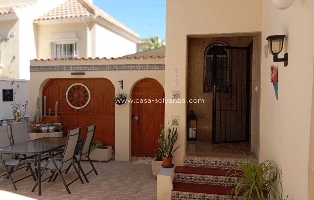 Resale - Villa - Villamartin - Costa Blanca