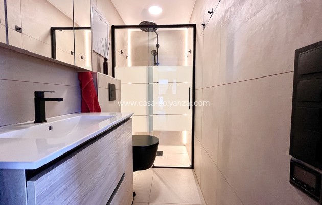 Resale - Apartment / flat - Almoradí - Inland