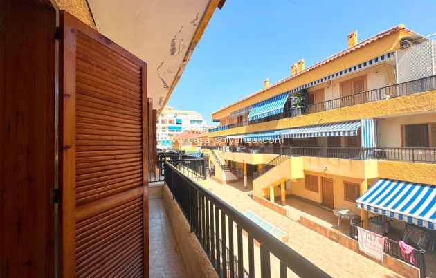 Resale - Villa - Torrevieja - Costa Blanca
