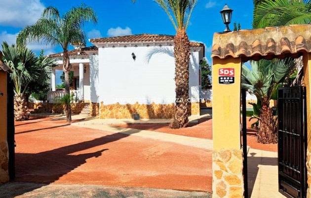 Resale - Country Property/Finca - Catral - Catral - Country