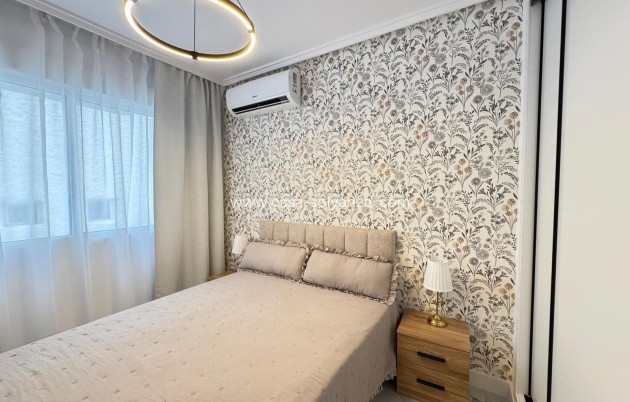Resale - Apartment / flat - Torrevieja - Playa de los Locos