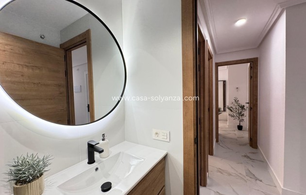 Resale - Apartment / flat - Torrevieja - Playa de los Locos