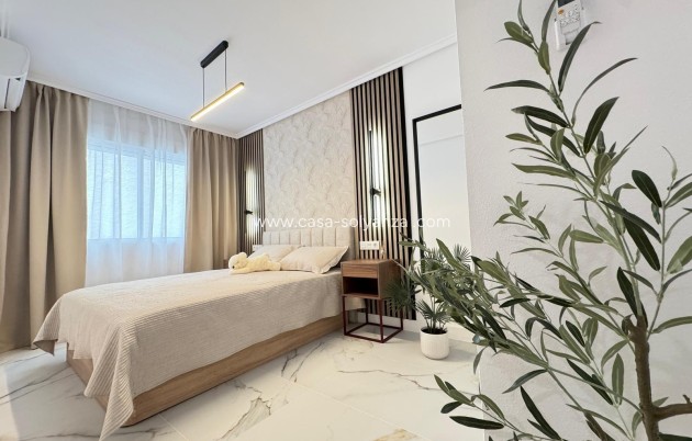Resale - Apartment / flat - Torrevieja - Playa de los Locos