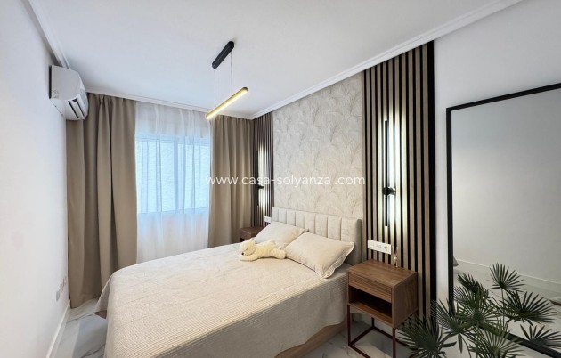 Resale - Apartment / flat - Torrevieja - Playa de los Locos