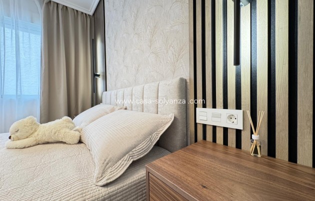 Resale - Apartment / flat - Torrevieja - Playa de los Locos