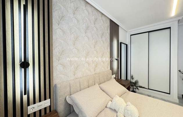 Resale - Apartment / flat - Torrevieja - Playa de los Locos