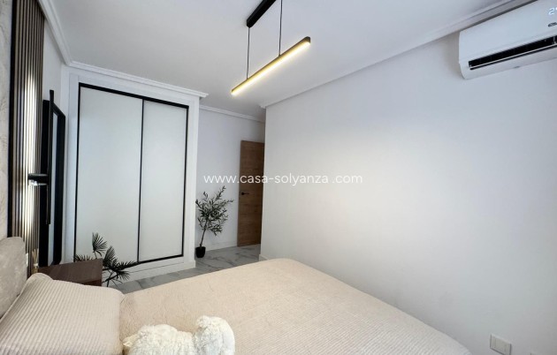 Resale - Apartment / flat - Torrevieja - Playa de los Locos