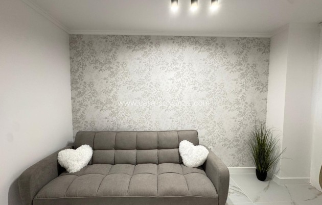 Resale - Apartment / flat - Torrevieja - Playa de los Locos