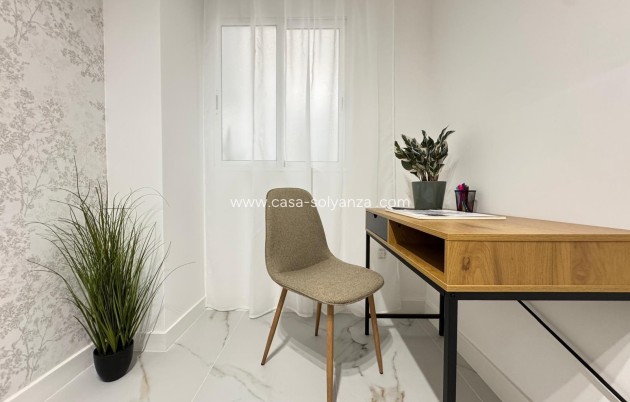 Resale - Apartment / flat - Torrevieja - Playa de los Locos