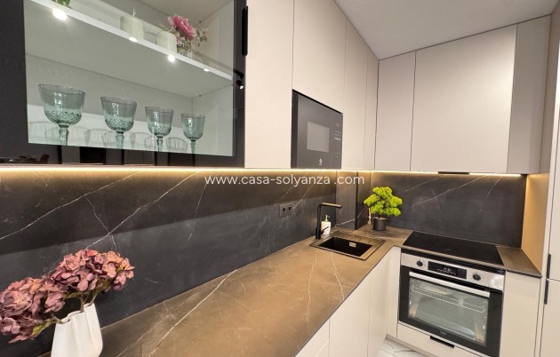 Resale - Apartment / flat - Torrevieja - Playa de los Locos