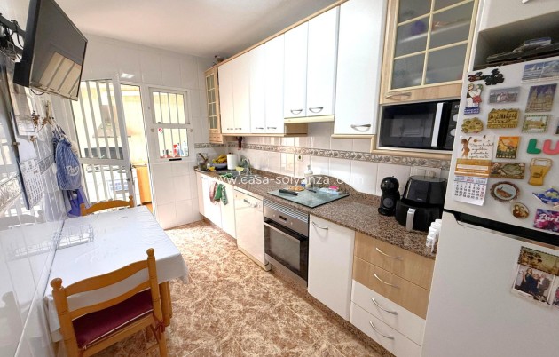 Resale - Apartment / flat - Los Alcázares - Center