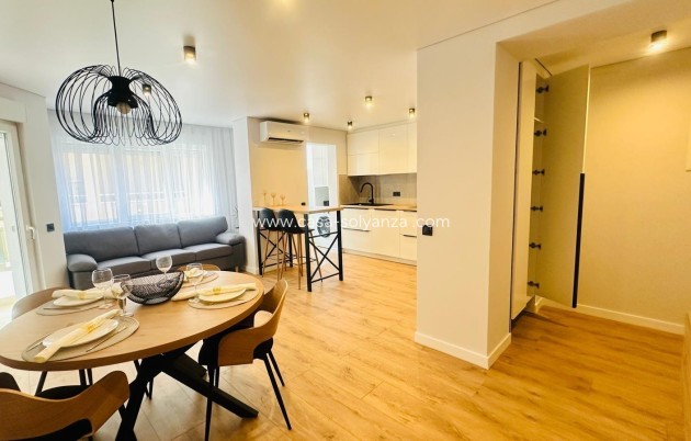 Resale - Apartment / flat - Torrevieja - Playa del Cura