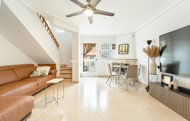 Resale - Apartment / flat - Torrevieja - Playa De Los Naufragos
