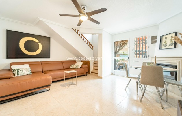 Resale - Apartment / flat - Torrevieja - Playa De Los Naufragos
