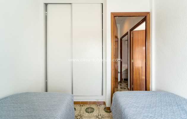 Resale - Apartment / flat - Torrevieja - Playa De Los Naufragos