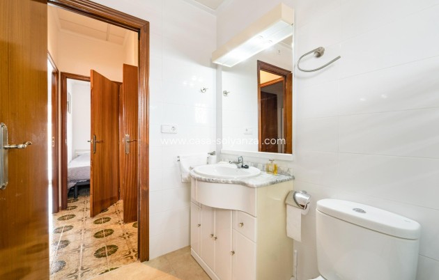 Resale - Apartment / flat - Torrevieja - Playa De Los Naufragos