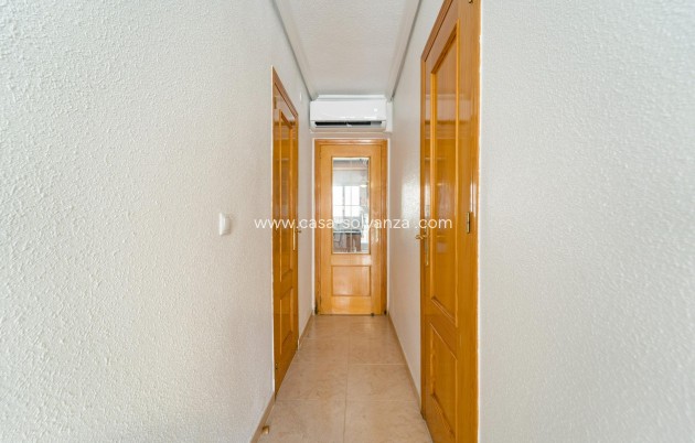 Resale - Apartment / flat - Torrevieja - Playa De Los Naufragos