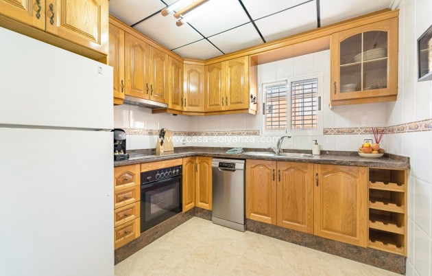 Resale - Apartment / flat - Torrevieja - Playa De Los Naufragos