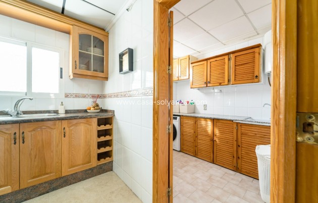 Resale - Apartment / flat - Torrevieja - Playa De Los Naufragos
