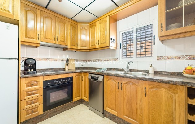 Resale - Apartment / flat - Torrevieja - Playa De Los Naufragos