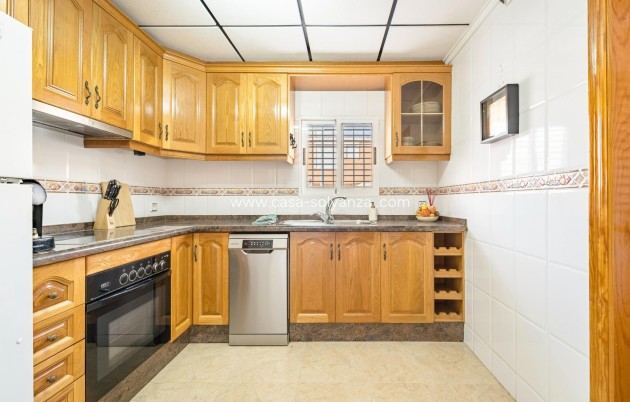 Resale - Apartment / flat - Torrevieja - Playa De Los Naufragos
