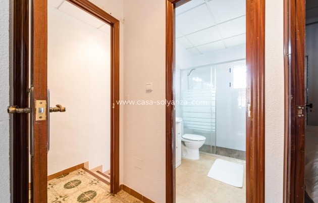Resale - Apartment / flat - Torrevieja - Playa De Los Naufragos