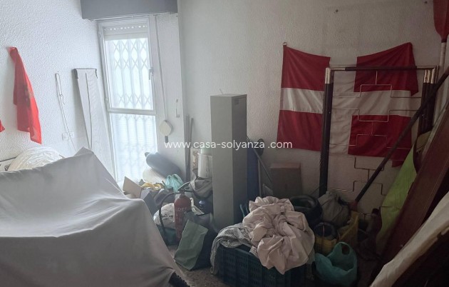 Resale - Apartment / flat - Torrevieja - Puerto