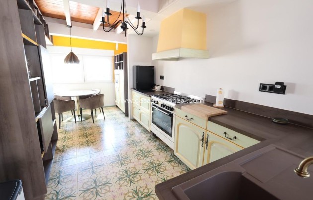 Resale - Villa - Orihuela Costa - Villamartín