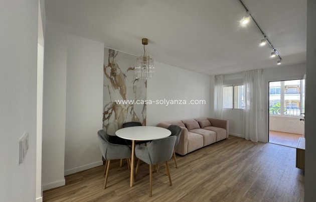 Resale - Apartment / flat - Los Altos - Costa Blanca