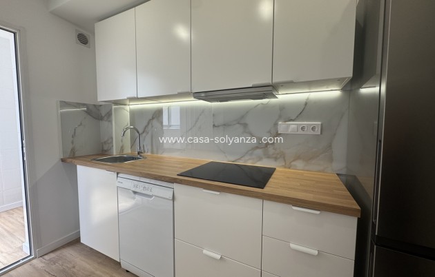 Resale - Apartment / flat - Los Altos - Costa Blanca