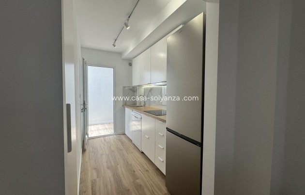 Resale - Apartment / flat - Los Altos - Costa Blanca