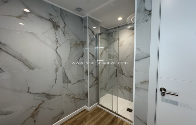 Resale - Apartment / flat - Los Altos - Costa Blanca