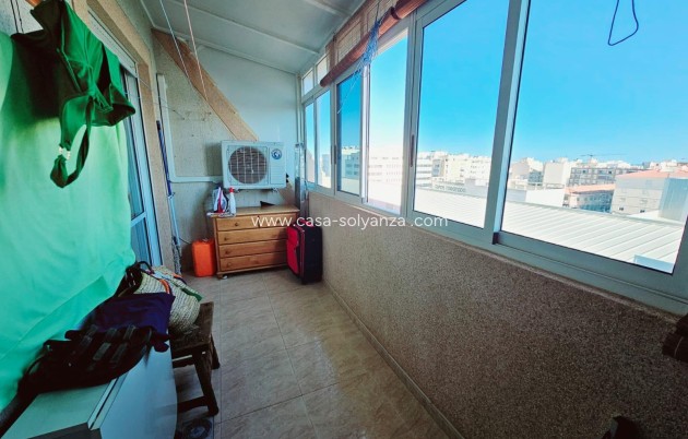 Resale - Apartment / flat - Torrevieja - Estacion Autobuses