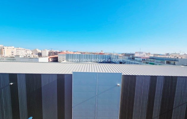 Resale - Apartment / flat - Torrevieja - Estacion Autobuses