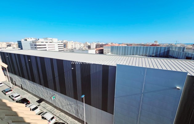 Resale - Apartment / flat - Torrevieja - Estacion Autobuses